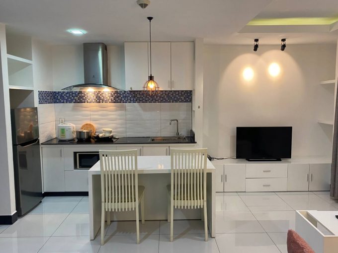 Modern 1 Bedroom Apartment (1)