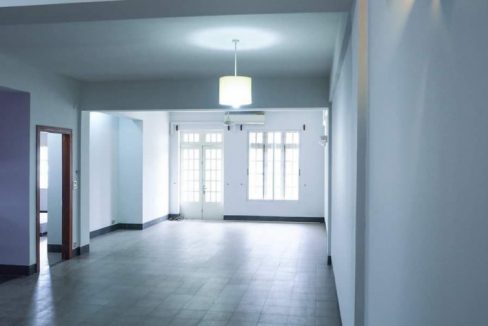 Spacious Apartment Very Nice Location for Rent In Khan TK (8)