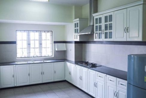 Spacious Apartment Very Nice Location for Rent In Khan TK (9)