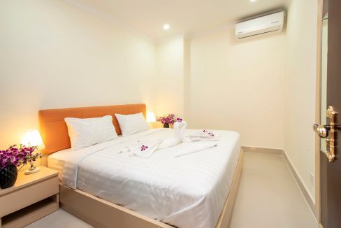 Beautiful 3 Bedrooms Apartment for Rent with Best Locattion In Boeng Keng Kang (2)