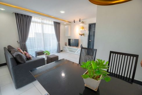 Modern Two Bedroom Apartment for Rent In BKK (2)