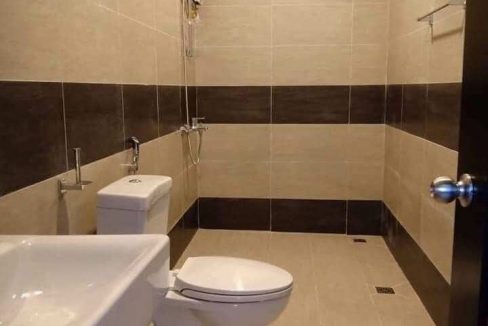 Modern Two Bedrooms Apartment for Rent In Khan Doun Penh (4)