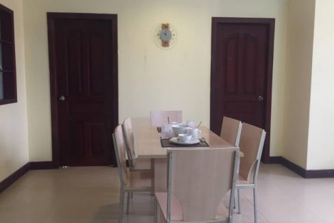 One Bedroom Apartment with Very Nice Location In Doun Penh (4)