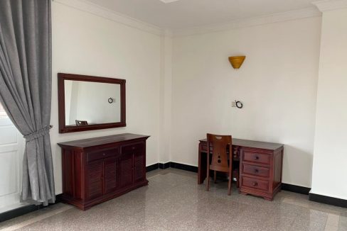 Swimming Pool with Two Bedrooms Apartment for Rent In Khan 7 Makara (3)