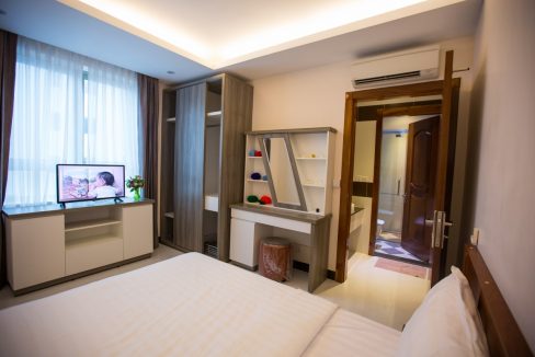 Charming Two Bedrooms Apartment for Rent with Best Location In Boeng Keng Kang (2)