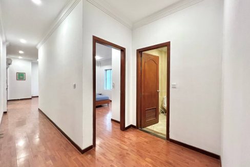 Luxury Two Bedrooms Apartment for Rent In Boeng Keng Kang (6)