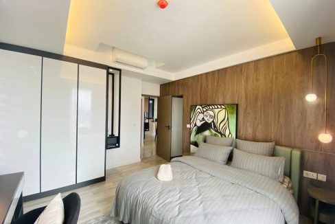 Luxury Two Bedrooms Apartment for Rent In BKK1 (1)