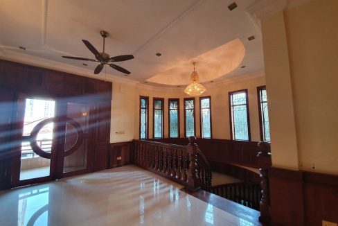 Nice Villa For Rent in Good Location Phnom Penh Near BKK1 (7)