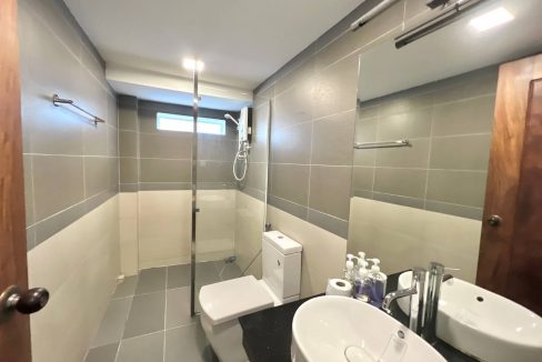Modern Studio Apartment for Rent in Tonle Bassac (5)