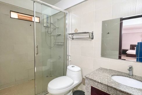 Studio Bedroom Apartment with Very Nice Location In Daun Penh (5)