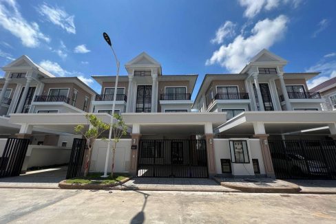 Twin A Villa For Sale In Borey Peng Huoth Boeng Snor (1)